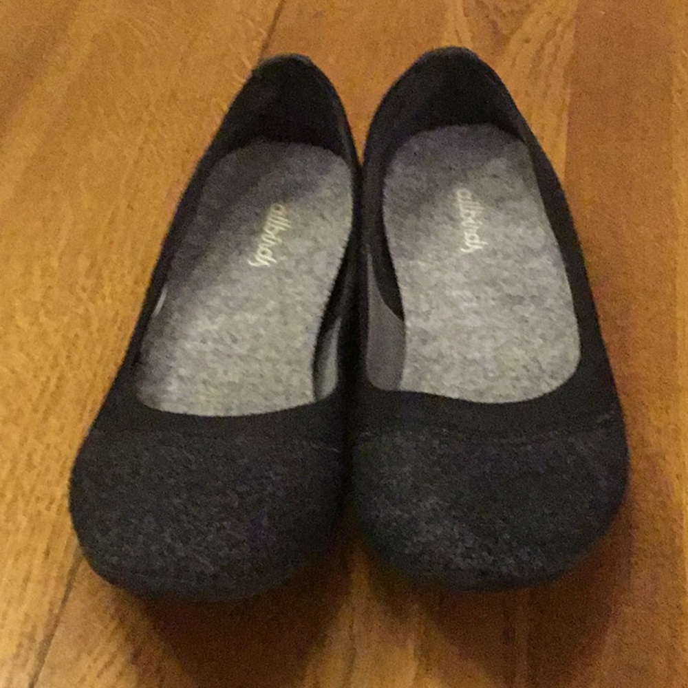 Woman’s allbirds wool Breezers dark charcoal. Size 7.5. Barely worn! Soft! - Picture 2 of 8